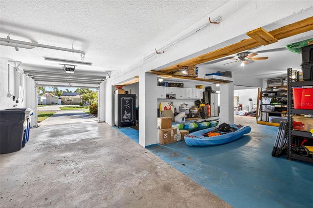 821 BLUE HERON BOULEVARD, Ruskin, FL 33570