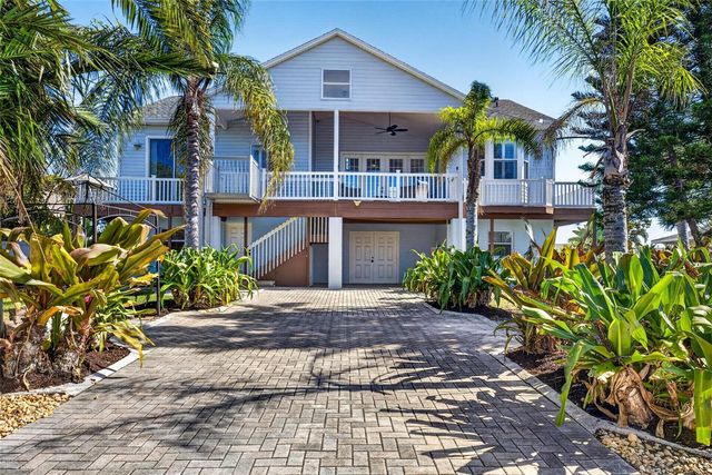 821 BLUE HERON BOULEVARD, Ruskin, FL 33570