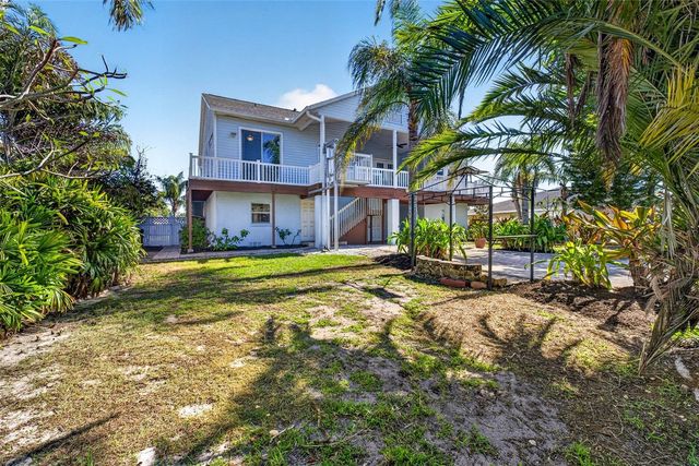 821 BLUE HERON BOULEVARD, Ruskin, FL 33570