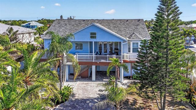 821 BLUE HERON BOULEVARD, Ruskin, FL 33570
