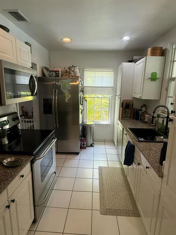 815 SE 7th Street, Fort Lauderdale, FL 33301