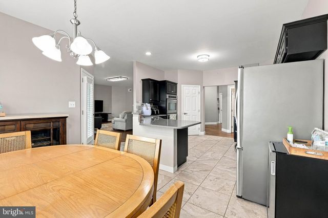 1001 RIVER CREST DR, Reading, PA 19605