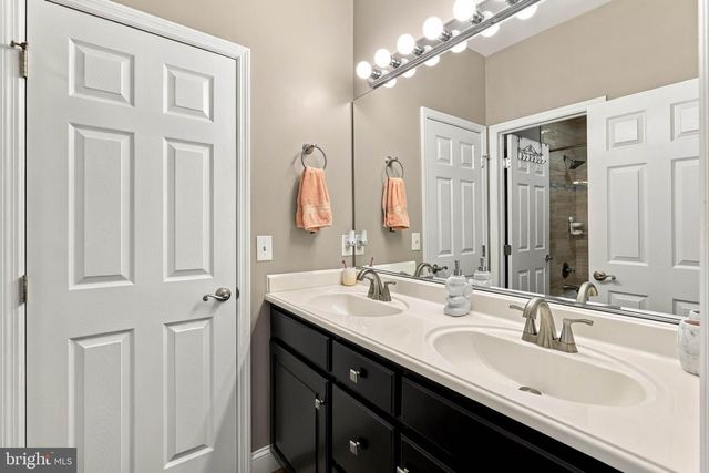 1001 RIVER CREST DR, Reading, PA 19605