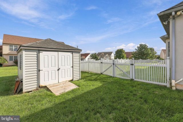 1001 RIVER CREST DR, Reading, PA 19605