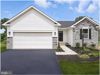 100 REGENT CIRCLE, Hagerstown, MD 21742