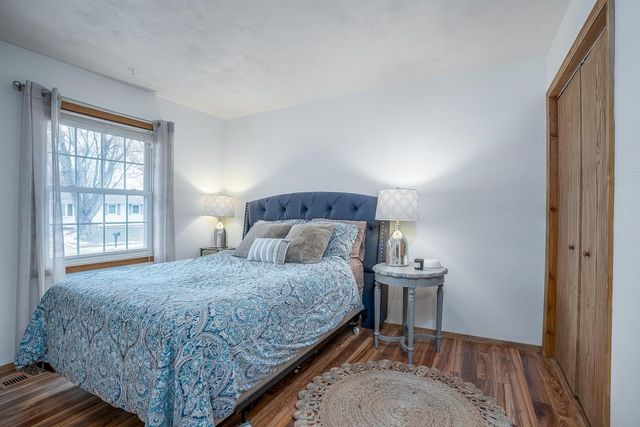 114 N 9 Street, Eldridge, IA 52748