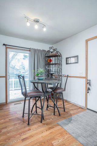 114 N 9 Street, Eldridge, IA 52748