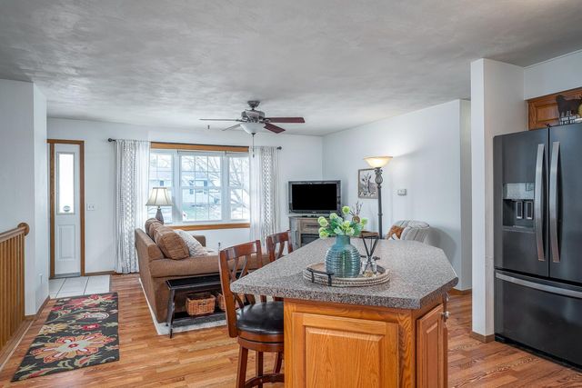 114 N 9 Street, Eldridge, IA 52748