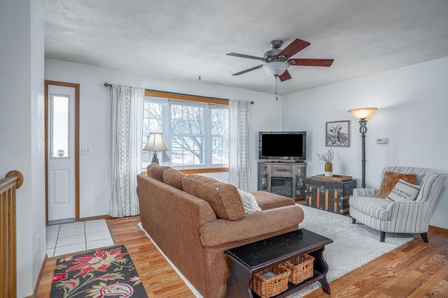 114 N 9 Street, Eldridge, IA 52748