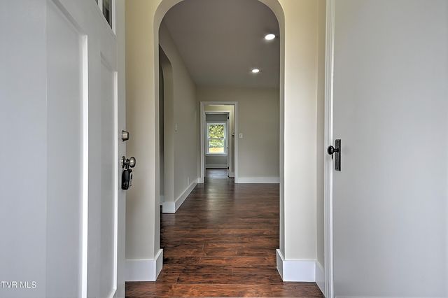 3236 Ashley Street, Kingsport, TN 37664