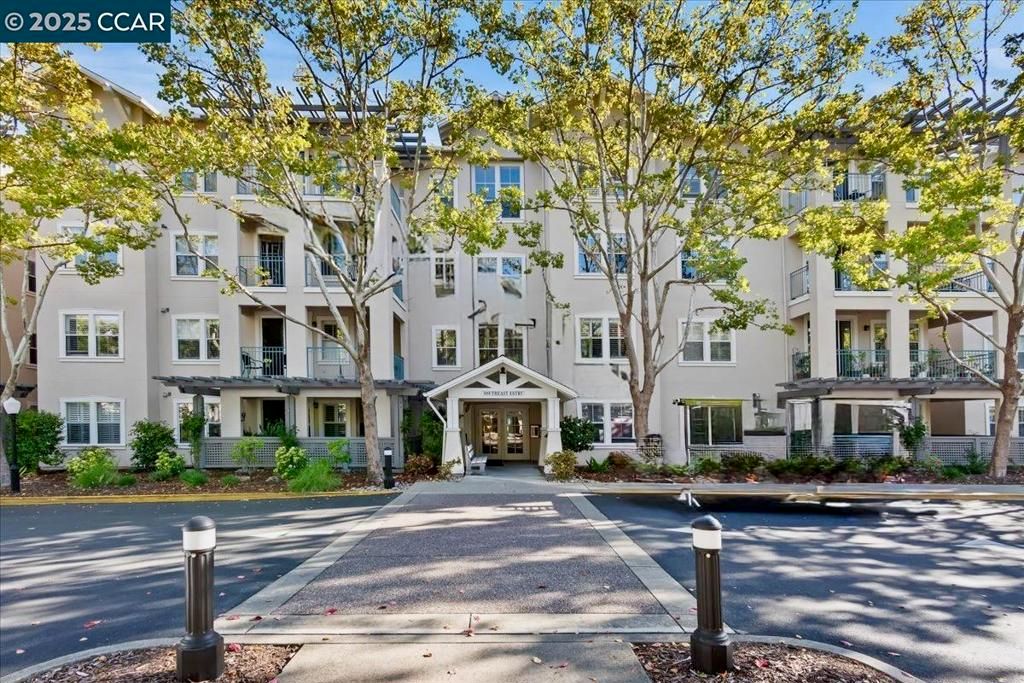 1860 Tice Creek Dr 1416, Walnut Creek, CA 94595