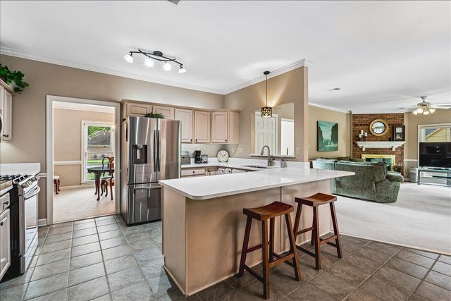 1851 AUTUMNDALE DR, Cordova, TN 38016