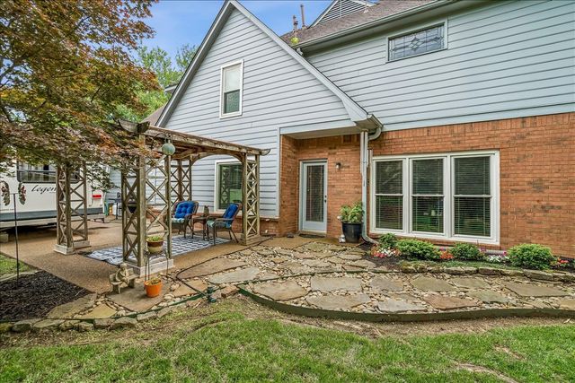 1851 AUTUMNDALE DR, Cordova, TN 38016
