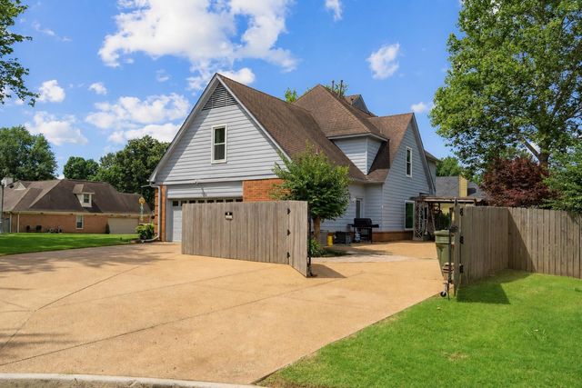 1851 AUTUMNDALE DR, Cordova, TN 38016