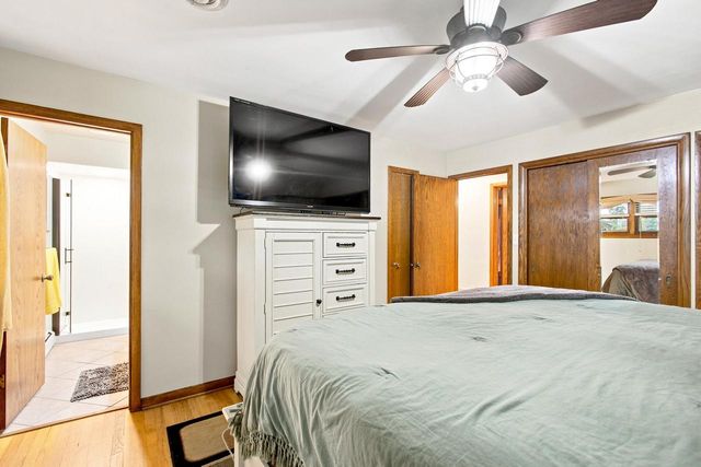 10400 W Pallottine DRIVE, Greenfield, WI 53228