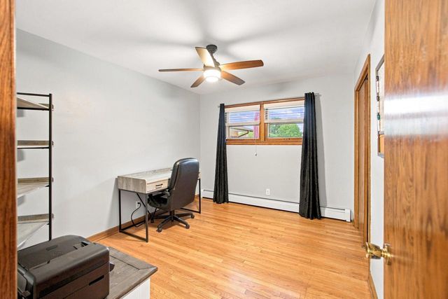 10400 W Pallottine DRIVE, Greenfield, WI 53228