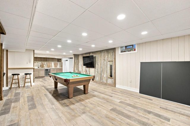 10400 W Pallottine DRIVE, Greenfield, WI 53228