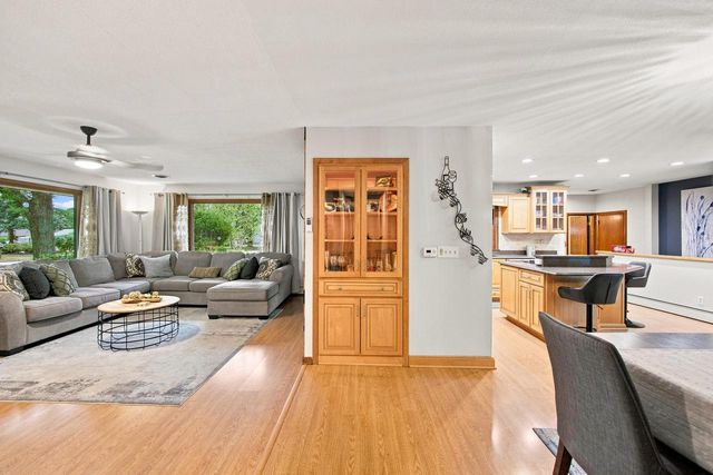 10400 W Pallottine DRIVE, Greenfield, WI 53228