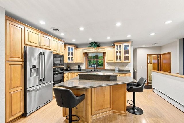 10400 W Pallottine DRIVE, Greenfield, WI 53228