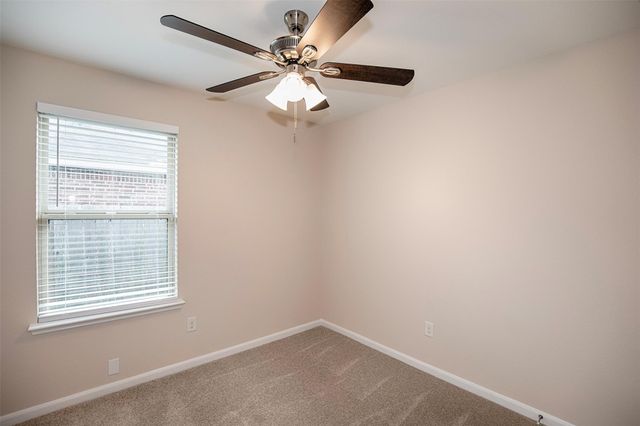 8215 Oakleaf Meadow Court, Rosharon, TX 77583