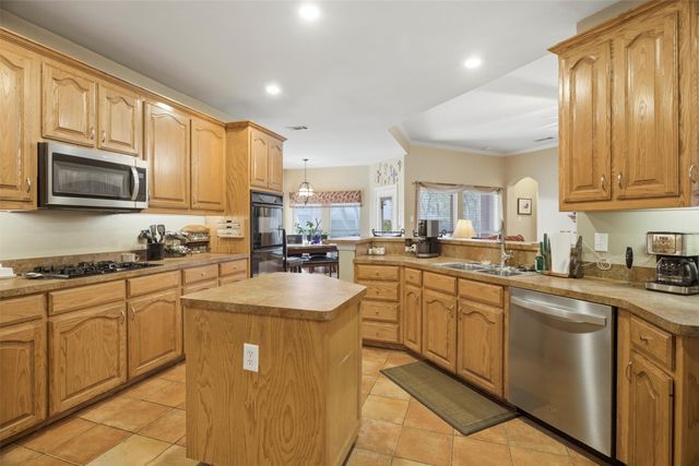 300 Canadian Trail, Mansfield, TX 76063