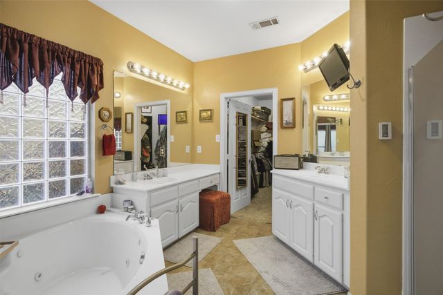 300 Canadian Trail, Mansfield, TX 76063