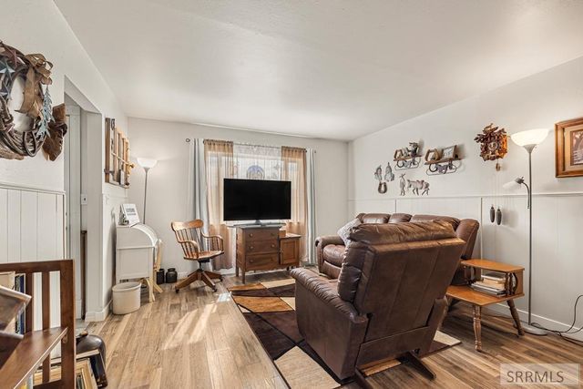 1129 Sunset Avenue, Blackfoot, ID 83221