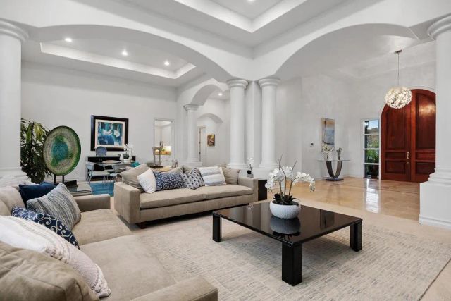 13138 Caminito Mendiola, San Diego, CA 92130