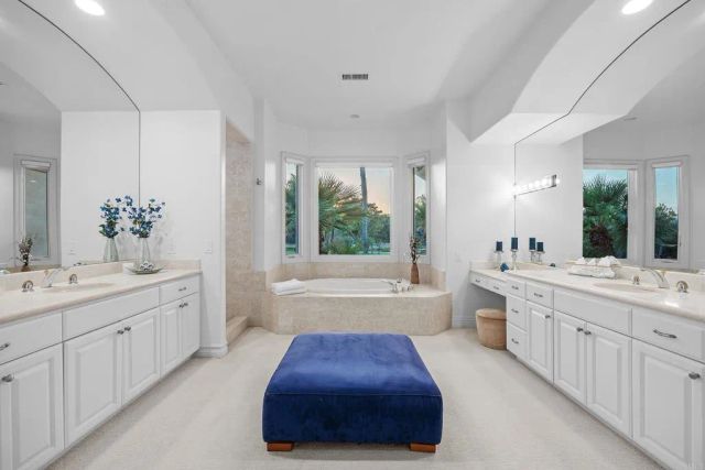13138 Caminito Mendiola, San Diego, CA 92130