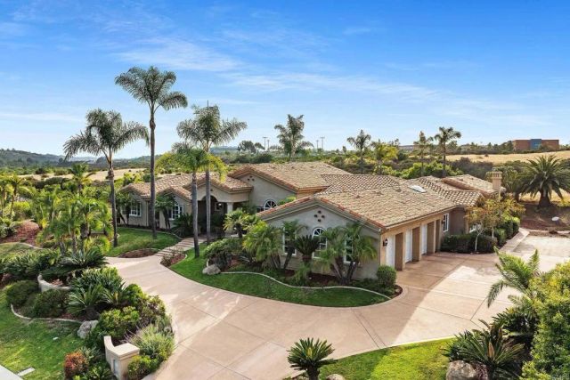 13138 Caminito Mendiola, San Diego, CA 92130