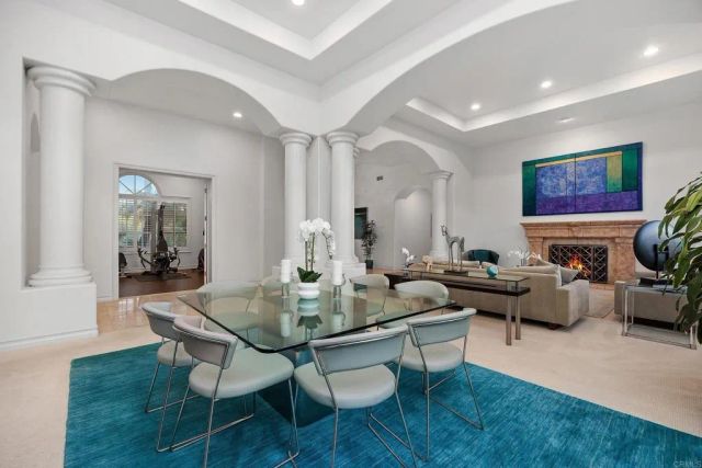 13138 Caminito Mendiola, San Diego, CA 92130