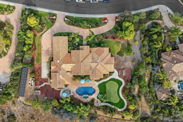 13138 Caminito Mendiola, San Diego, CA 92130