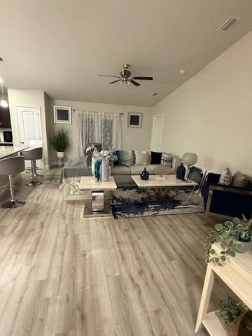 3357 Navajo Avenue, Palm Bay, FL 32908