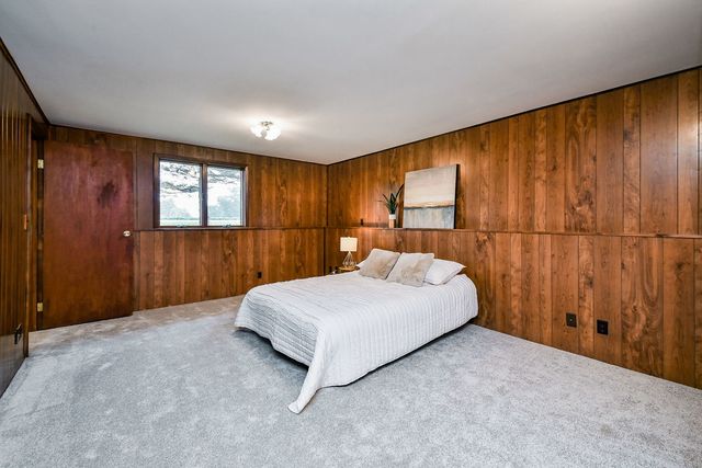 2S557 Bliss Road, Sugar Grove, IL 60554