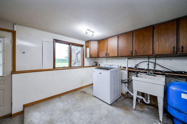 2S557 Bliss Road, Sugar Grove, IL 60554