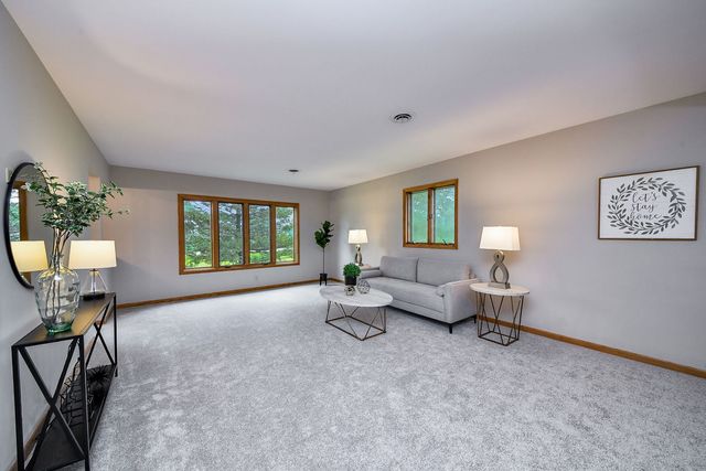 2S557 Bliss Road, Sugar Grove, IL 60554