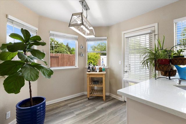 4391 Burgess Dr, Sacramento, CA 95838