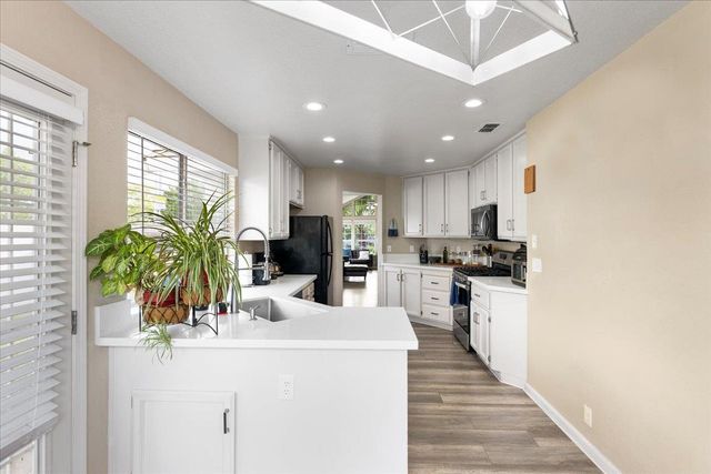 4391 Burgess Dr, Sacramento, CA 95838