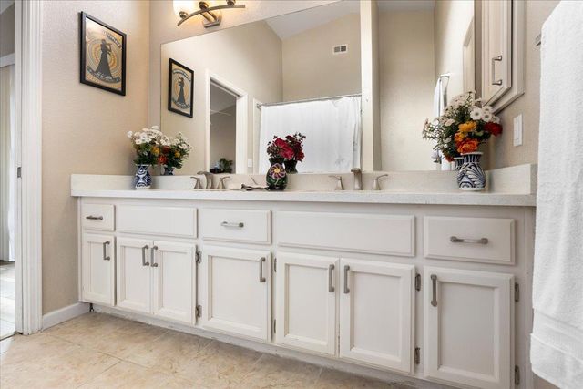 4391 Burgess Dr, Sacramento, CA 95838