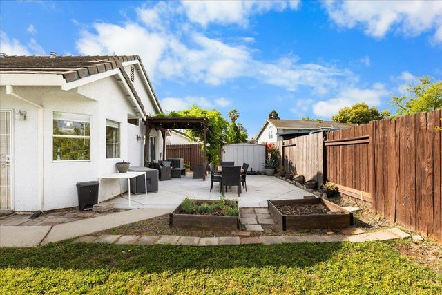 4391 Burgess Dr, Sacramento, CA 95838