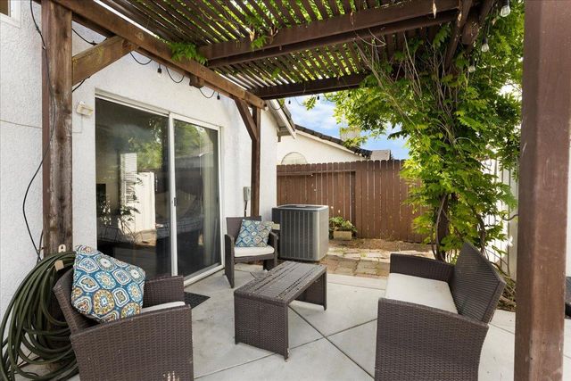 4391 Burgess Dr, Sacramento, CA 95838