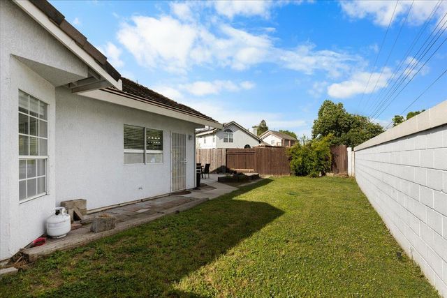 4391 Burgess Dr, Sacramento, CA 95838