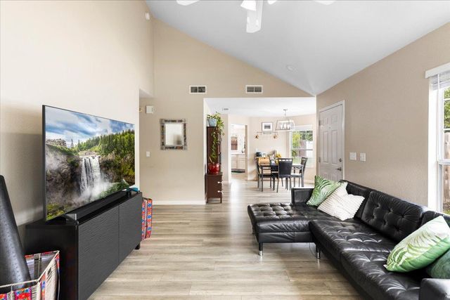 4391 Burgess Dr, Sacramento, CA 95838