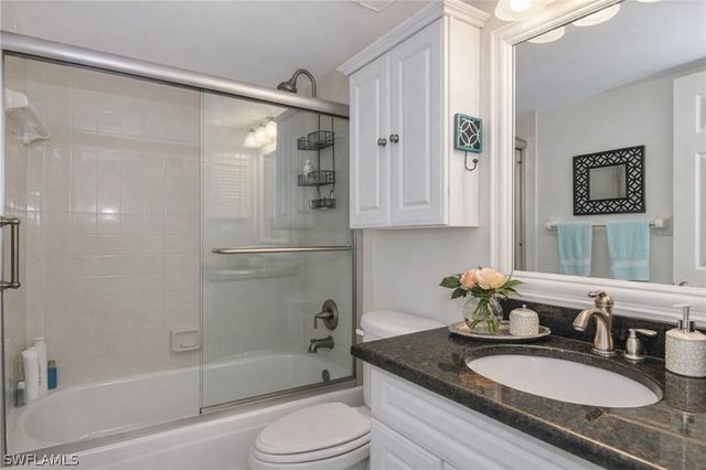 1250 Yesica Ann CIR E102, Naples, FL 34110