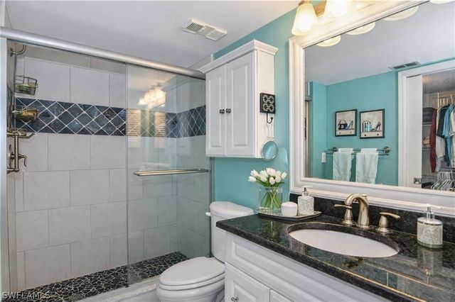 1250 Yesica Ann CIR E102, Naples, FL 34110