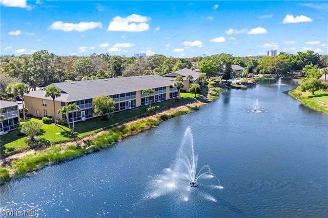 1250 Yesica Ann CIR E102, Naples, FL 34110