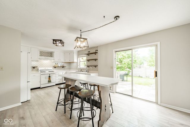 12543 Geist Cove Drive, Indianapolis, IN 46236