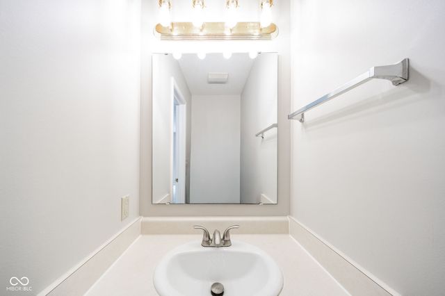12543 Geist Cove Drive, Indianapolis, IN 46236