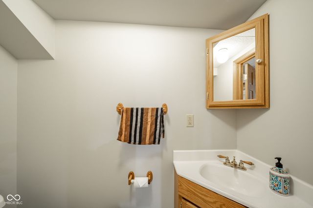 12543 Geist Cove Drive, Indianapolis, IN 46236