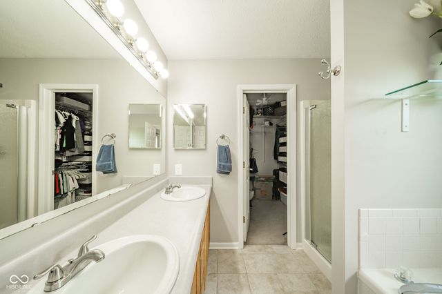 12543 Geist Cove Drive, Indianapolis, IN 46236